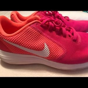 Women’s Nike Size 11M